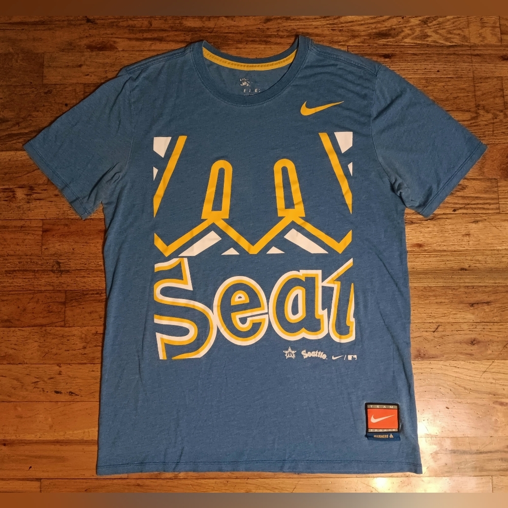 Nike vintage style Seattle Mariners Over Sized Logo t-shirt baseball seahawks
